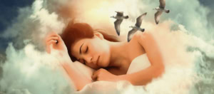 Jung Ulrike - Konzepte zur Gesundheitsförderung - Frau schläft in Wolken